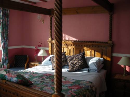 Twin Ensuite - Ground Floor - breakfast included Edgcumbe Guest House