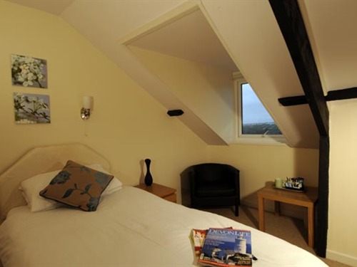 Single-Ensuite Room Only Gallery Guest House