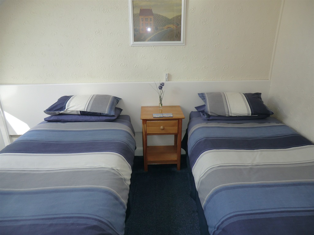 Twin Room Caledonia Guest House