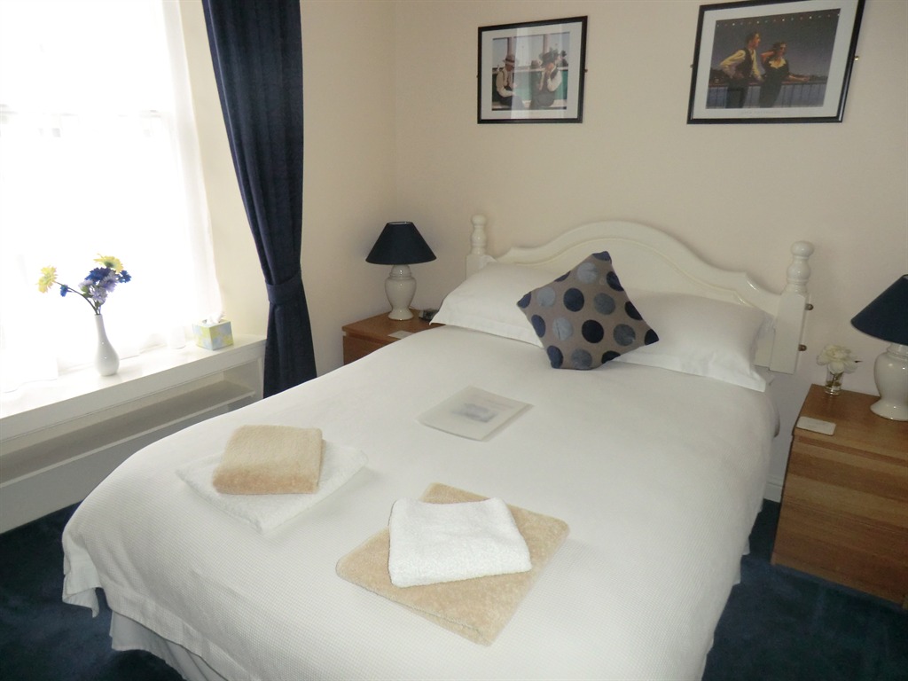 Double Ensuite - Room Only Caledonia Guest House
